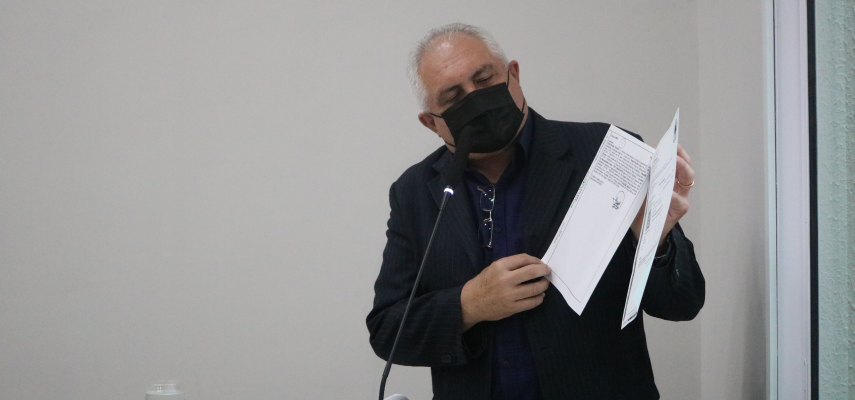 Vereador Irani Guedes anuncia que documentação está regularizada para obra do campo de futebol no bairro Liberdade