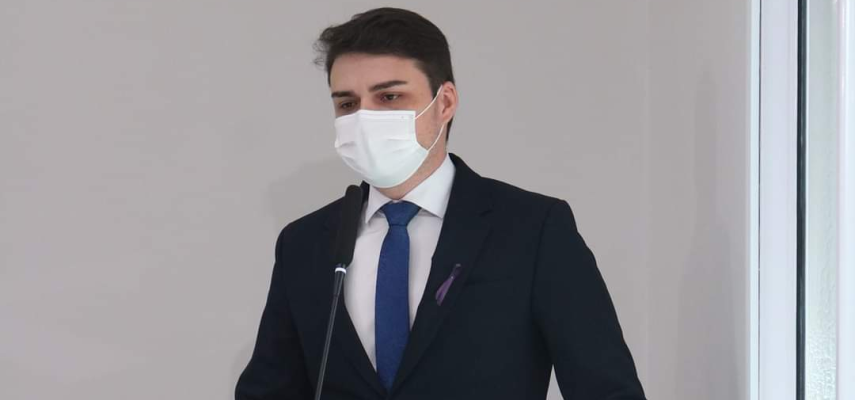 VEREADOR DR. CÉSAR MAIA APRESENTA PROJETOS DE LEI QUE REGULAMENTA A "XEPA DA VACINA" E IMPLANTA "CENTRO PÓS-COVID-19" EM PARNAMIRIM