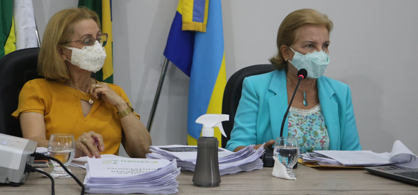 Câmara de Parnamirim recebe Secretária de Educação para esclarecimentos sobre a pasta