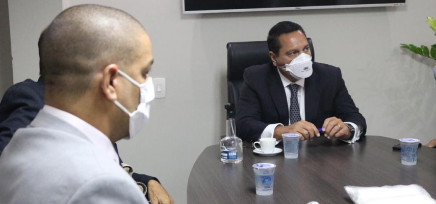 Presidente da Câmara de Parnamirim se reúne com Deputado Ezequiel Ferreira para parceria em tecnologia