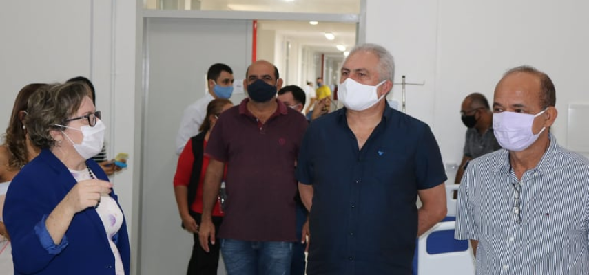 Presidente da Câmara visita hospital de Campanha de Parnamirim