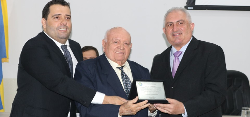 Câmara de Parnamirim homenageia ex-prefeito Raimundo Marciano