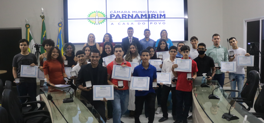 Câmara de Parnamirim promove Sessão Solene alusiva ao "Aluno Nota 10"