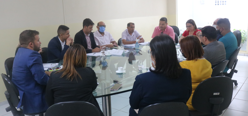 Vereadores continuam reuniões com representantes de secretarias do município sobre LOA 2023