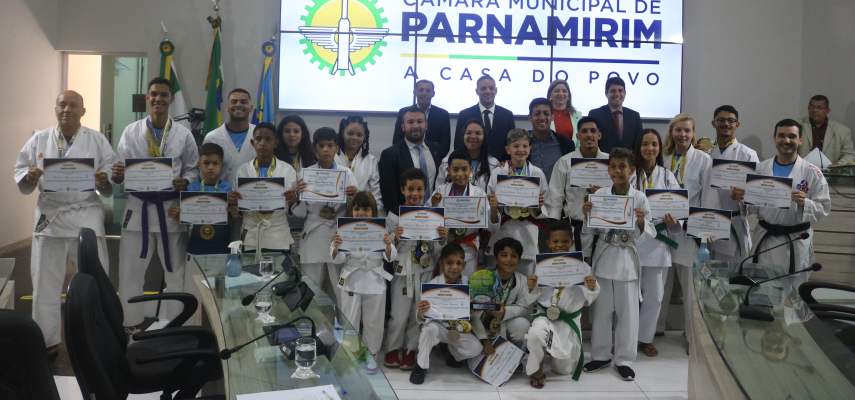 Atletas da União de Karatê Independente do RN são homenageados com moções de aplauso