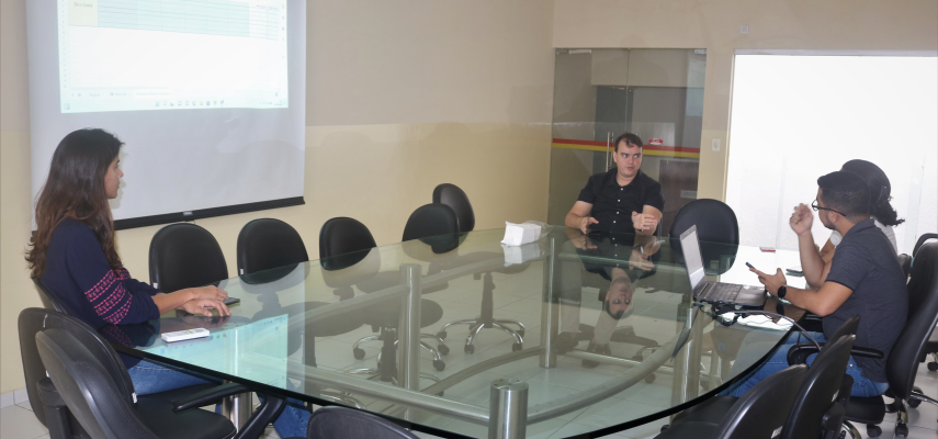 Reunião planeja novos serviços para o Câmara Conecta