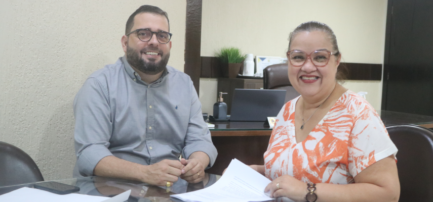 Vereador Gustavo Negócio recebe visita da vereadora Verônica Senra