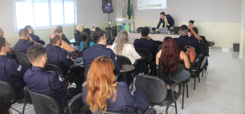Câmara de Parnamirim sedia curso de formação sobre a Lei Maria da Penha