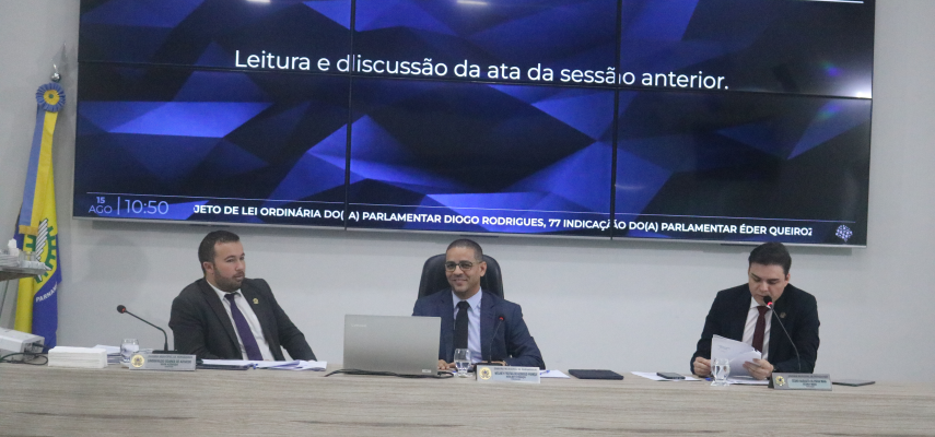 76° Sessão Ordinária aprova em projetos de lei complementar 