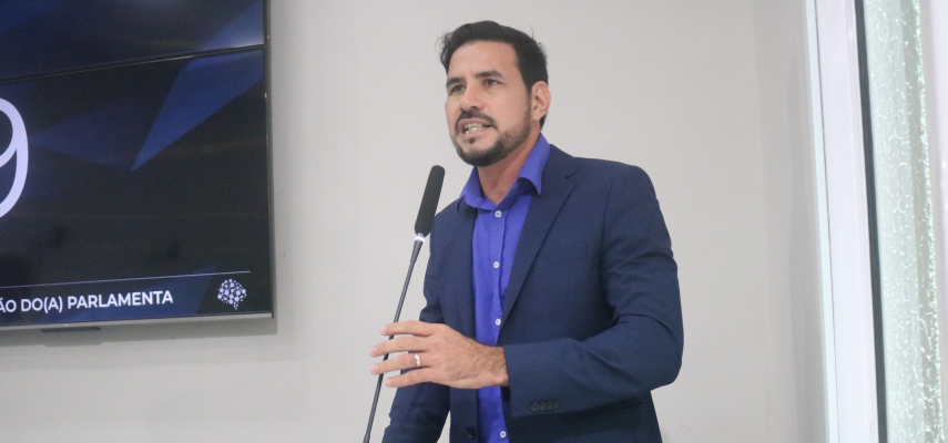 Vereadores utilizam tribuna durante 75ª Sessão Ordinária