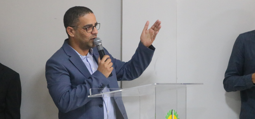 Plano de Cargos e Carreiras dos agentes de trânsito da Sesdem é assinado na Câmara Municipal de Parnamirim