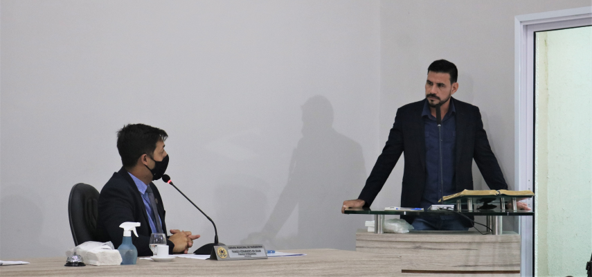 Temáticas relevantes são discutidas em tribuna