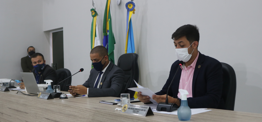 Vereadores Professor Ítalo e Michael Borges usam a Tribuna para falar sobre mobilidade urbana, educação e saúde