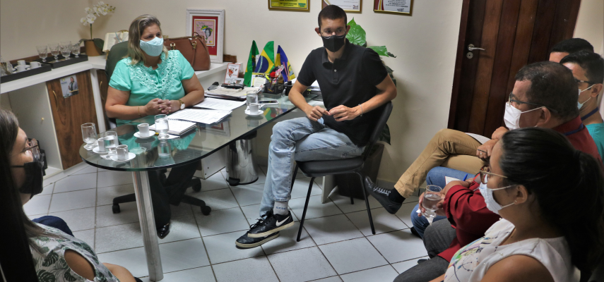 Frente Parlamentar em Defesa dos Direitos das Mulheres planeja entrega da medalha Eva Lúcia  