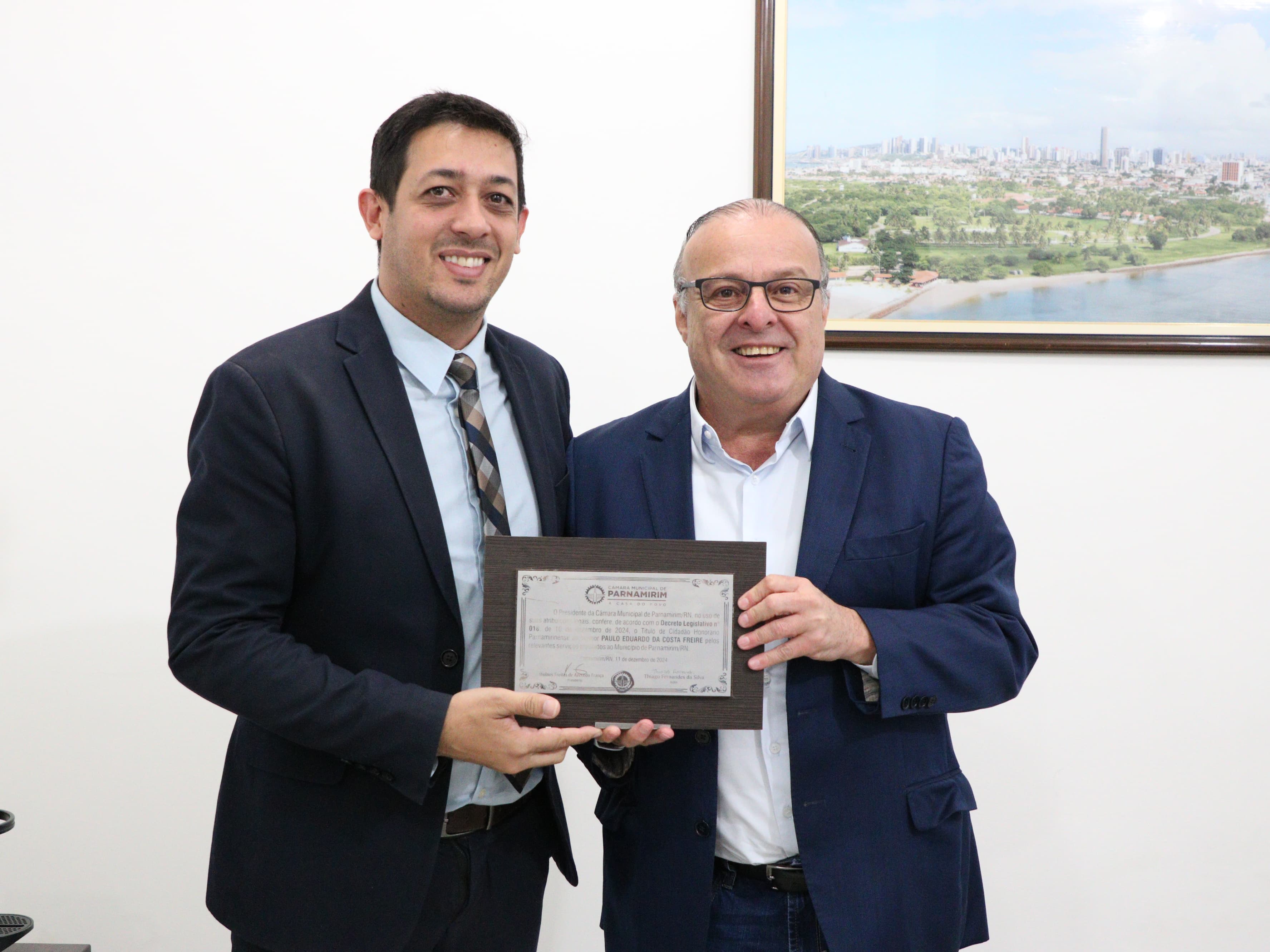 paulinho-freire-recebe-titulo-de-cidadao-parnamirinense