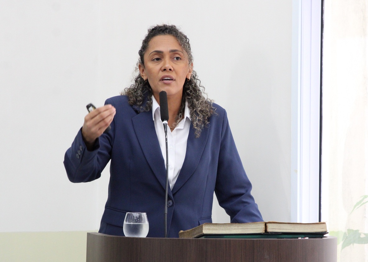 vereadora-rarika-bastos-apresenta-dados-sobre-a-infraestrutura-verde-municipal