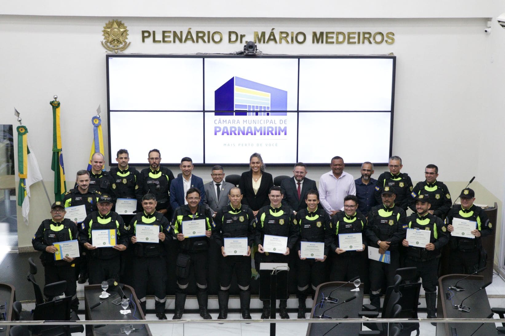 Agentes de trânsito de Parnamirim recebem Moção de Aplausos na Câmara Municipal