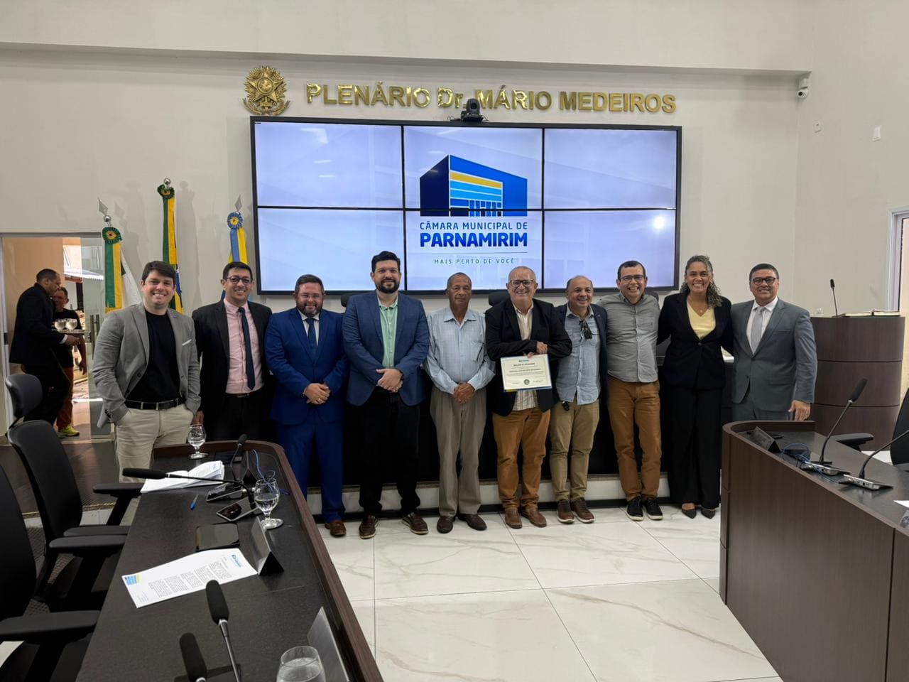 Câmara de Parnamirim homenageia Dr. César Holanda e o projeto "Anjo do Sorriso"