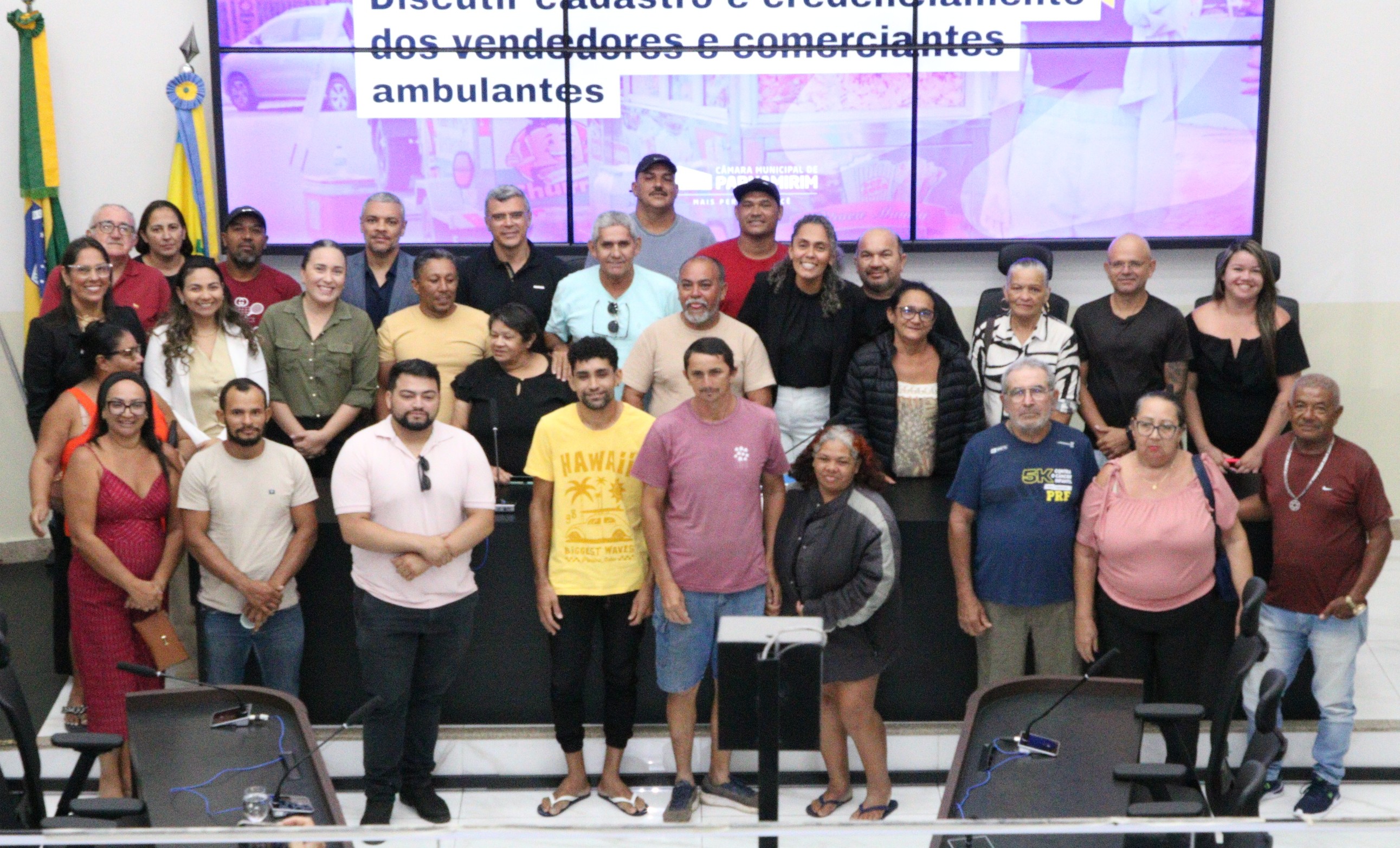 Credenciamento dos ambulantes foi debatido em audiência pública