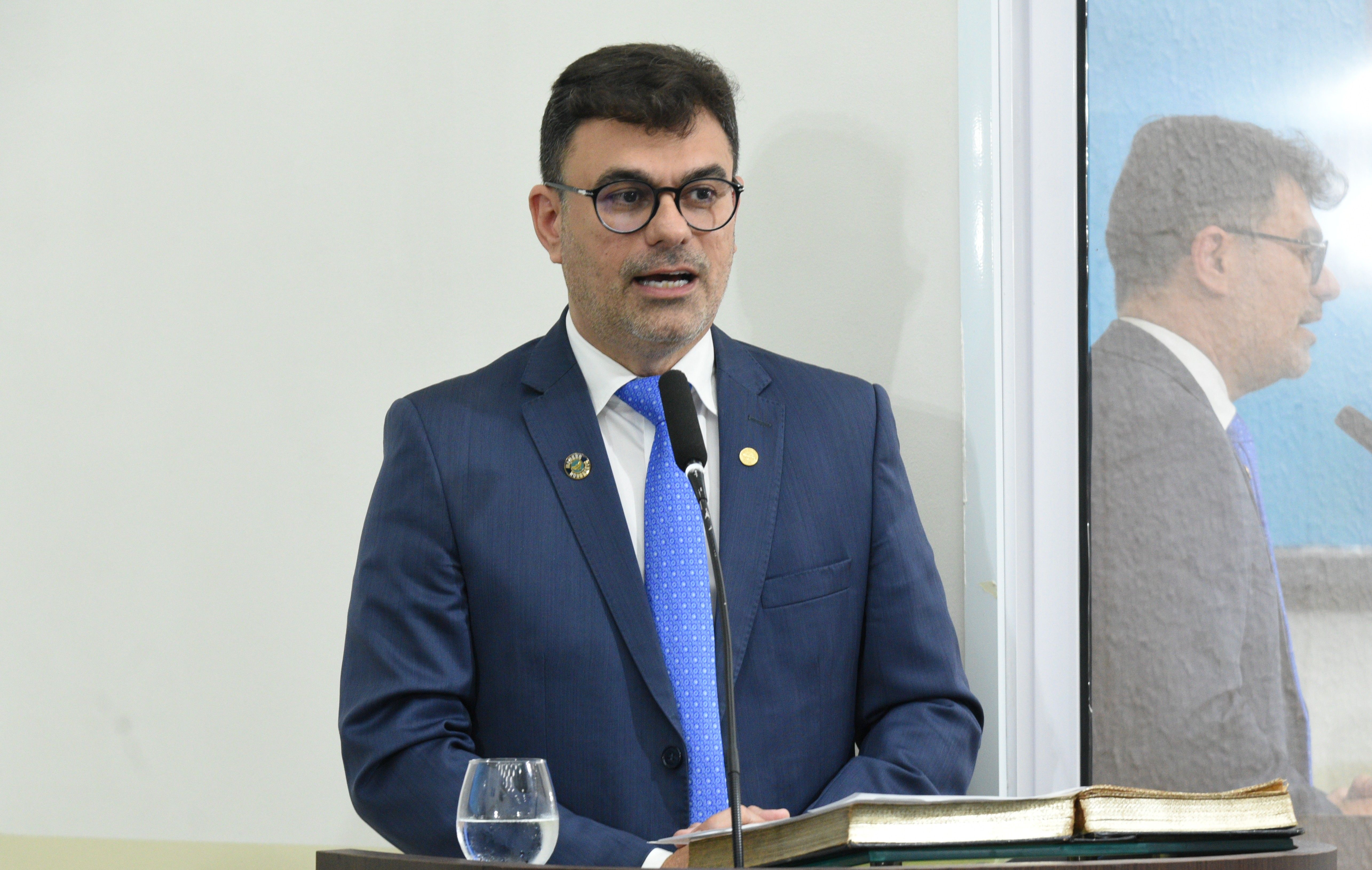 Comenda "Aluno Nota 10" reconhecerá o mérito estudantil de 2025