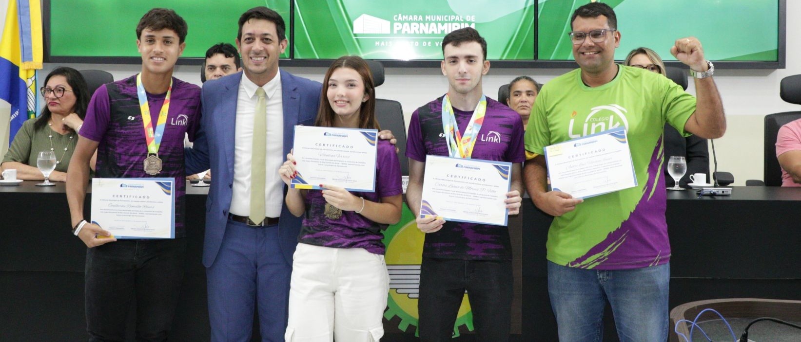 Câmara homenageia alunos-atletas medalhistas dos JERNS 2025