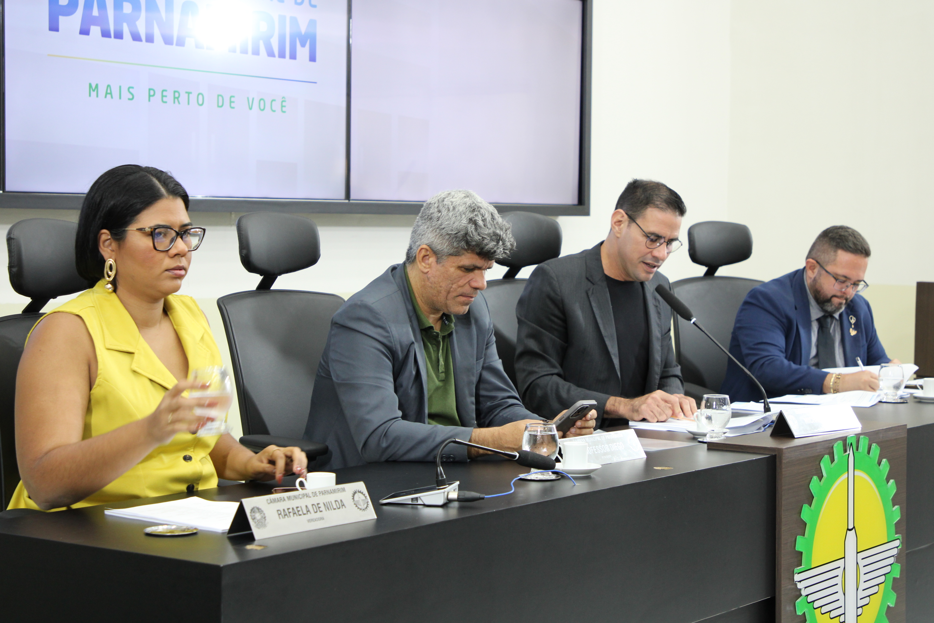 Comissão de Constituição debate pareceres da LOA 2027