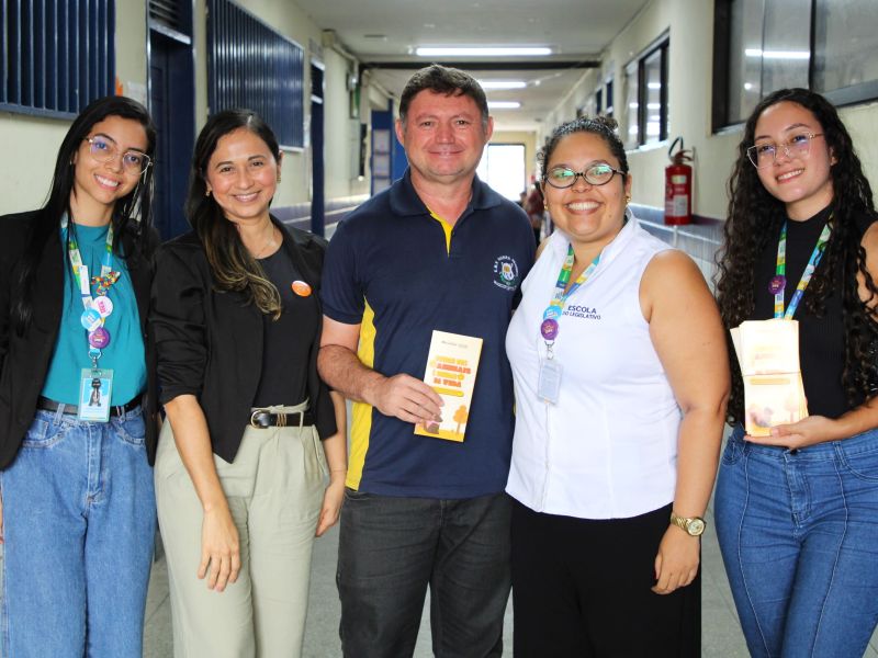 Ação Abril Laranja Pet - Escola Municipal Ivanira Paisinho