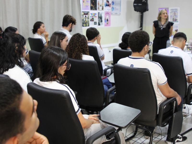Aula com alunos da Escola Estadual Presidente Roosevelt