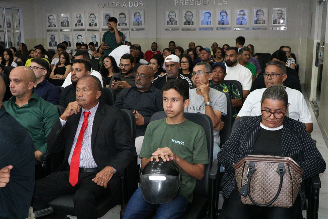 17.11.2025 | Sessão solene comenda Miguel Caenga - Foto 4