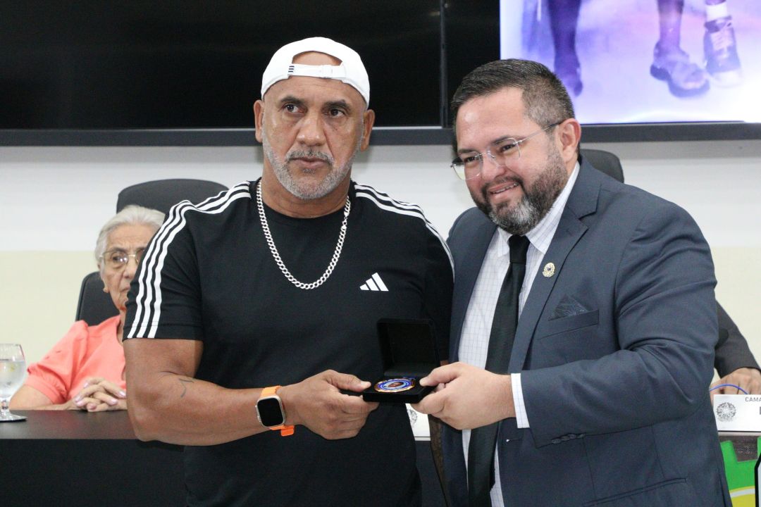 17.11.2025 | Sessão solene comenda Miguel Caenga - Foto 10