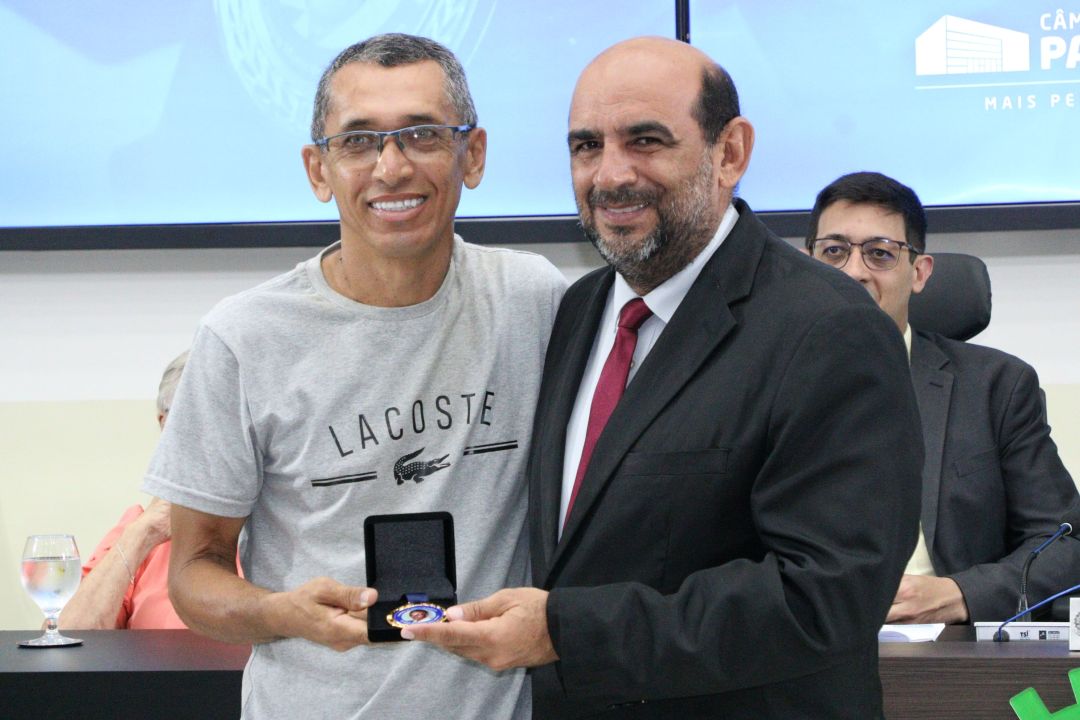 17.11.2025 | Sessão solene comenda Miguel Caenga - Foto 17