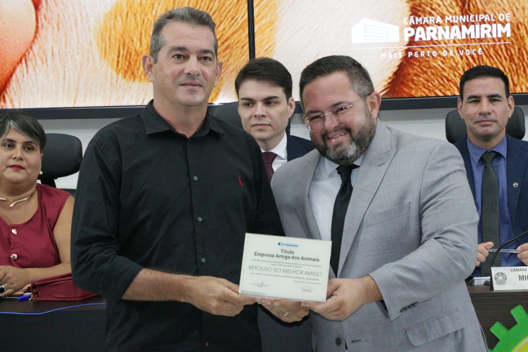 01.12.2025 | Sessão soelene Empresa Amiga dos Animais, e Amigos dos Animais - Foto 5