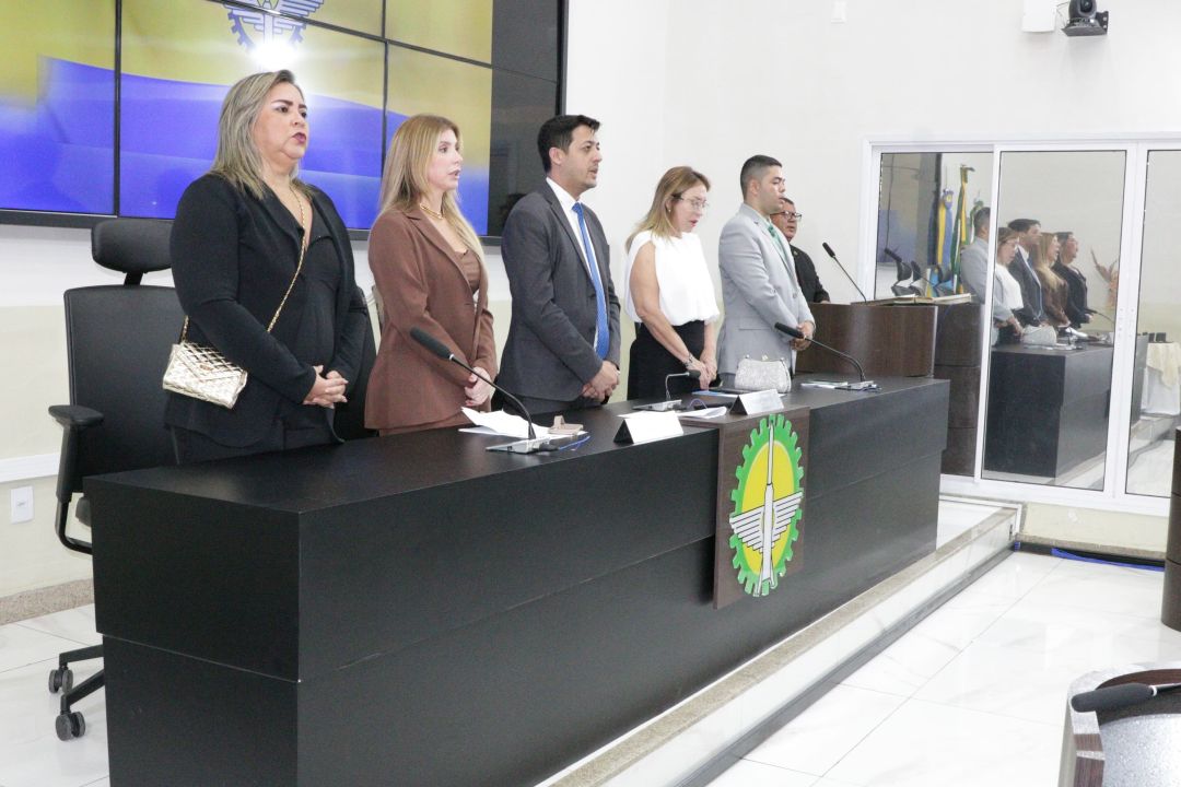 02.12.2025 | Sessão Solene: Comenda Lenice Cardoso Neves - Foto 4