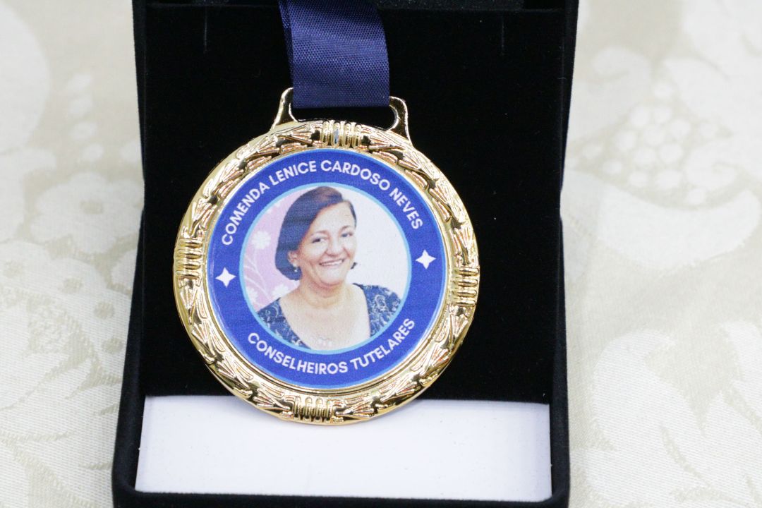 02.12.2025 | Sessão Solene: Comenda Lenice Cardoso Neves - Foto 15