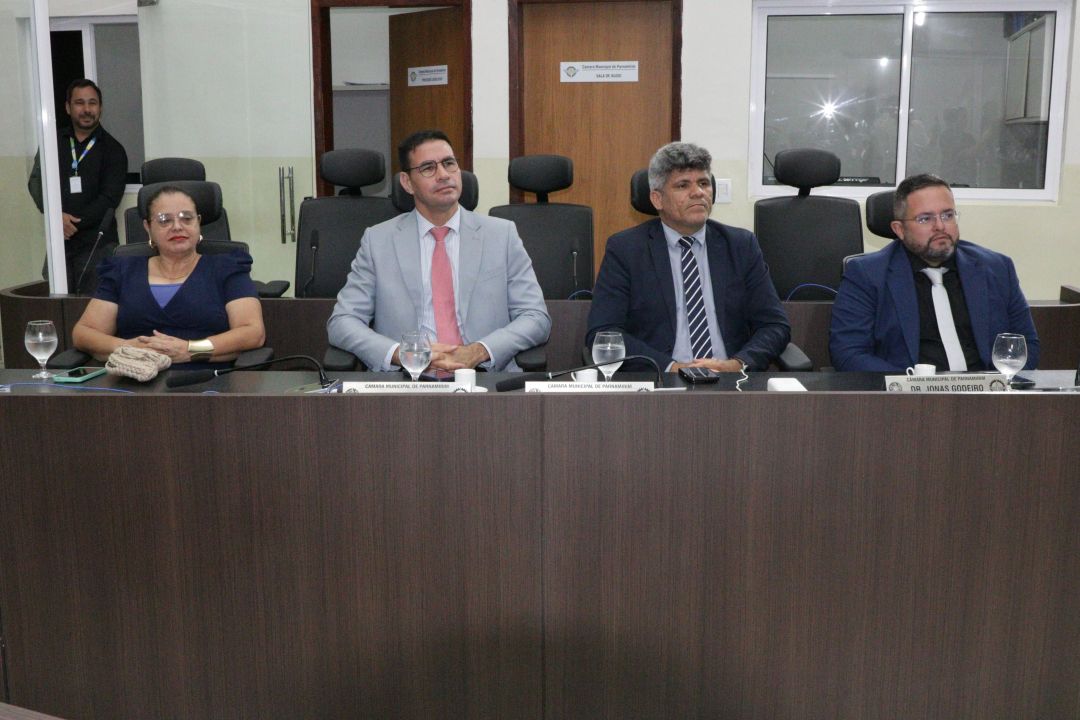 02.12.2025 | Sessão Solene: Comenda Lenice Cardoso Neves - Foto 18