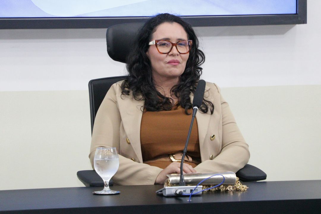 08.12.25 | Sessão Solene Comenda Aluno Nota 10 - Foto 3