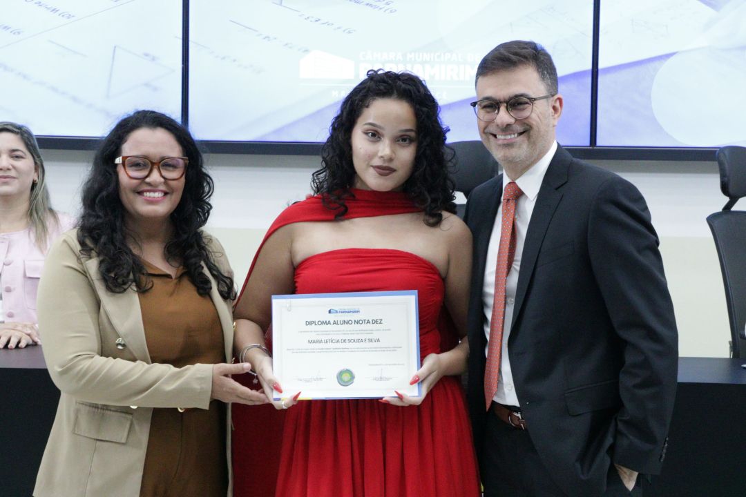 08.12.25 | Sessão Solene Comenda Aluno Nota 10 - Foto 6