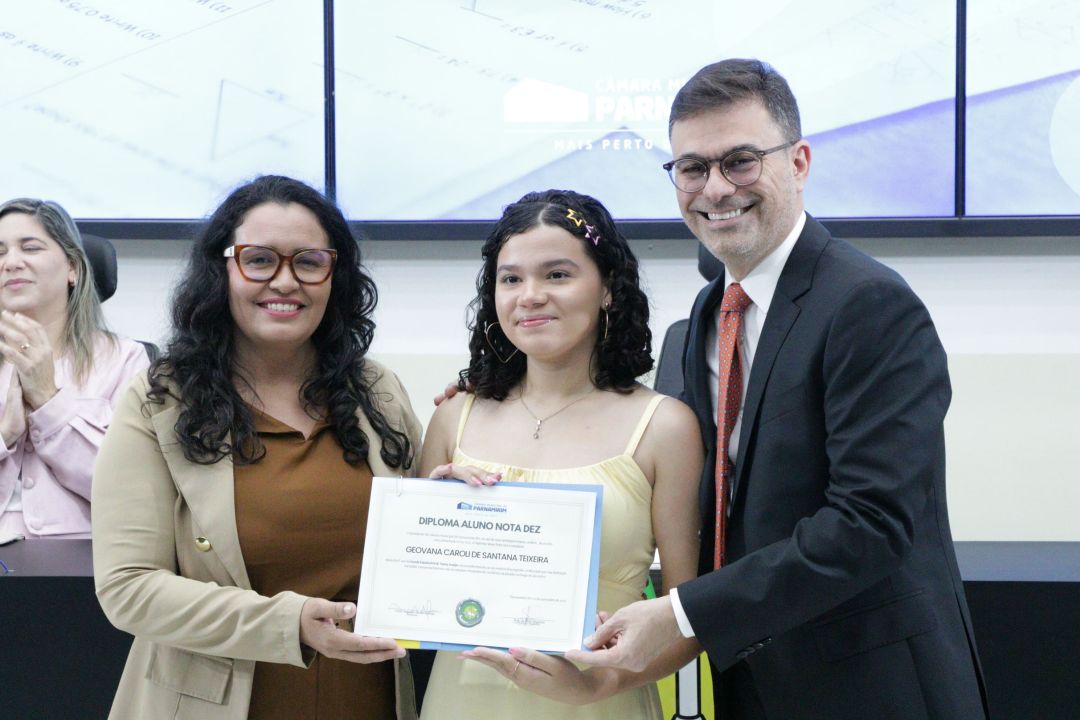 08.12.25 | Sessão Solene Comenda Aluno Nota 10 - Foto 8