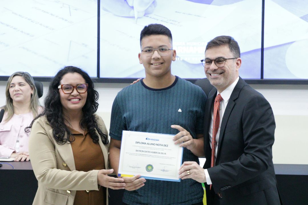 08.12.25 | Sessão Solene Comenda Aluno Nota 10 - Foto 10