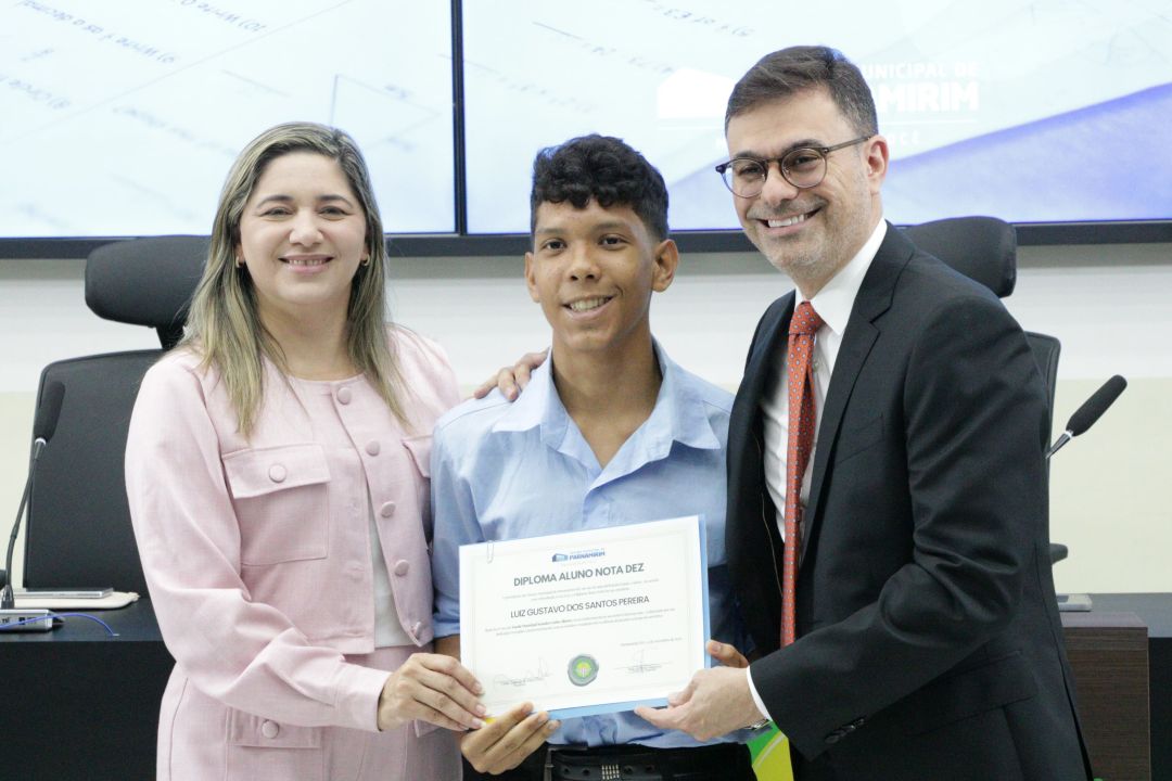 08.12.25 | Sessão Solene Comenda Aluno Nota 10 - Foto 16