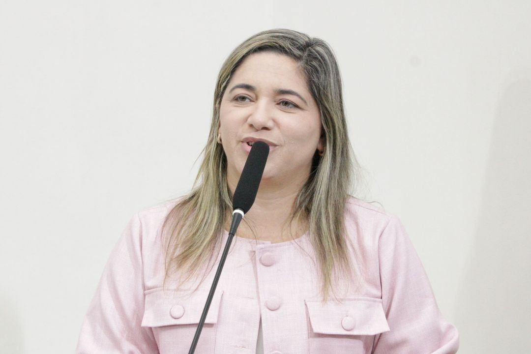 08.12.25 | Sessão Solene Comenda Aluno Nota 10 - Foto 35