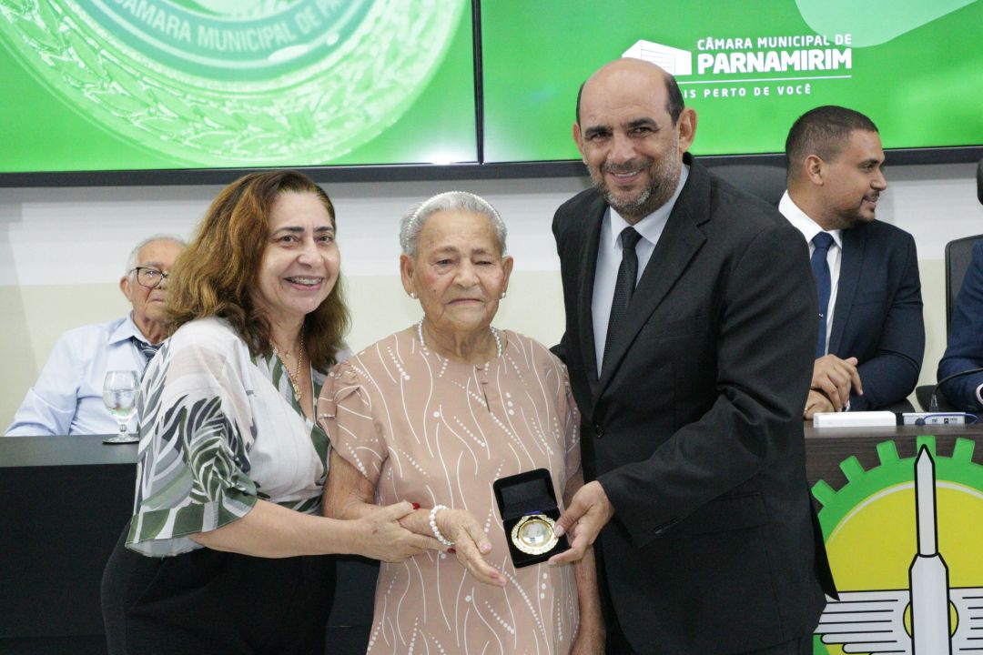 12.12.2025 | Sessão Solene Comenda Josina Tereza de Andrade - Foto 21