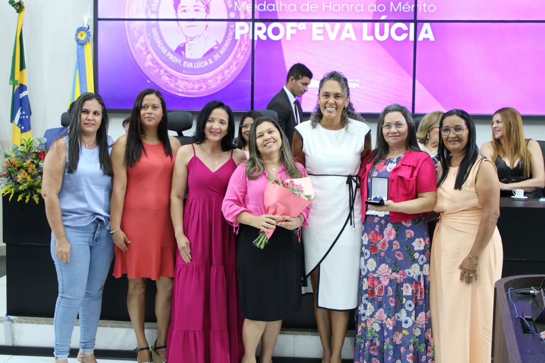 13.03.2026 | Sessão solene comenda professora Eva Lúcia - Foto 20