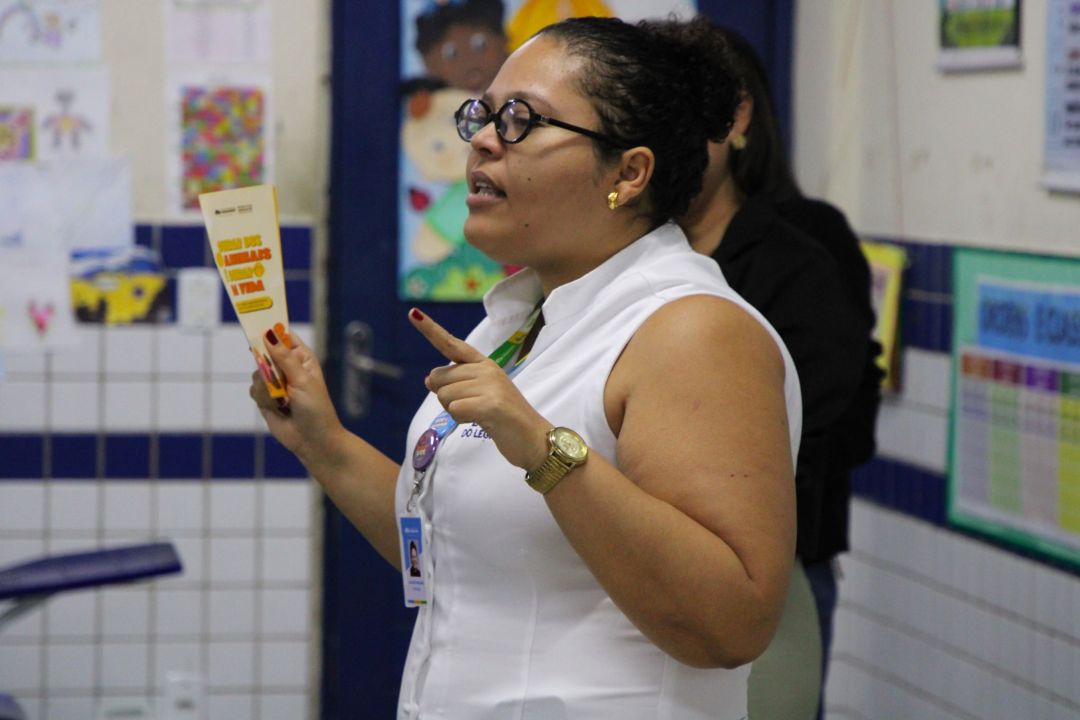 Ação Abril Laranja Pet - Escola Municipal Ivanira Paisinho - Foto 3