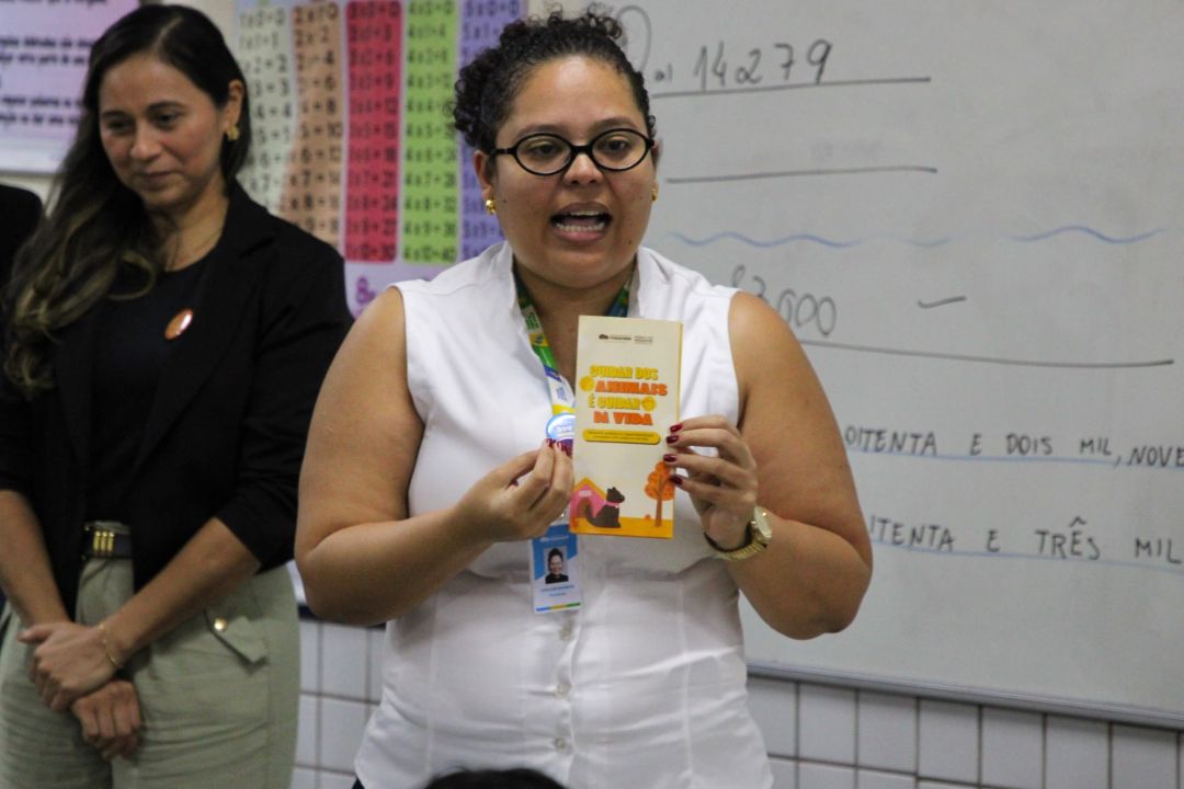 Ação Abril Laranja Pet - Escola Municipal Ivanira Paisinho - Foto 4