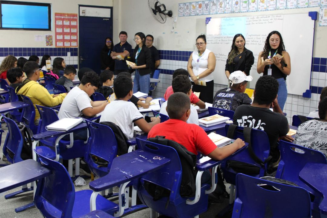 Ação Abril Laranja Pet - Escola Municipal Ivanira Paisinho - Foto 14
