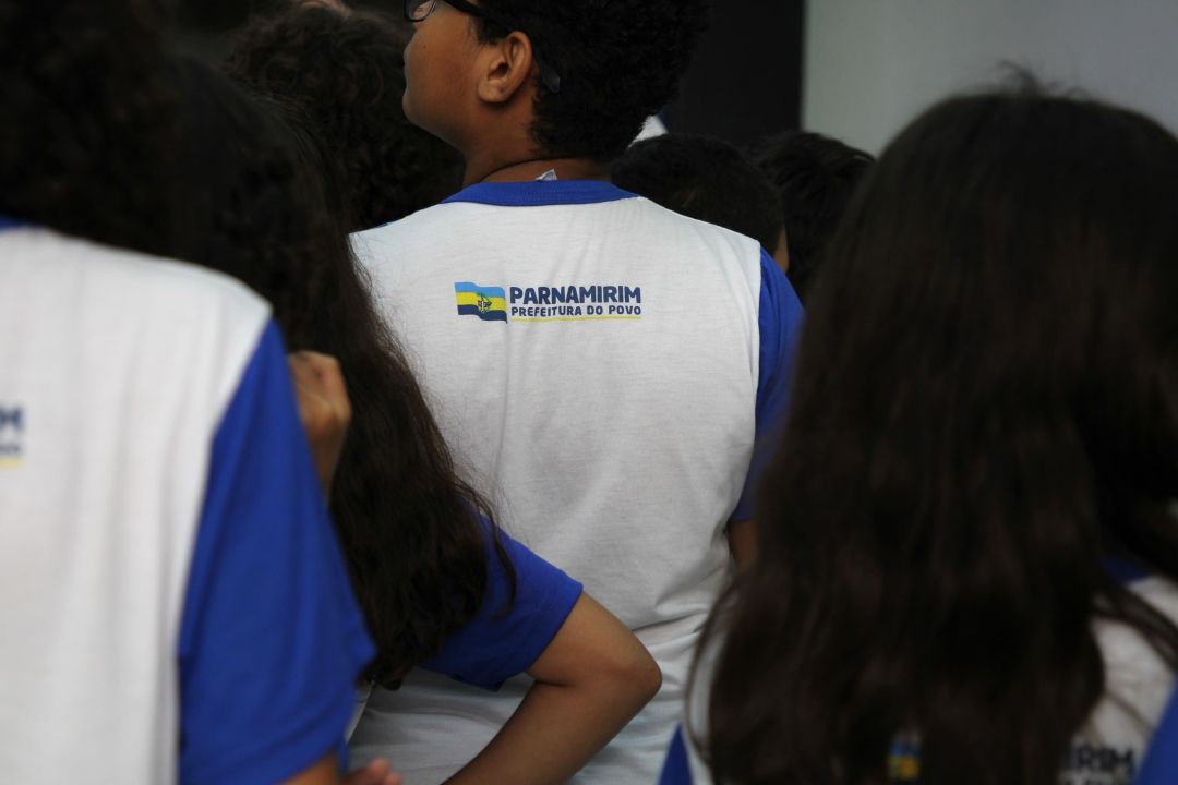 Visita dos alunos da Escola Municipal Ivanira Paisinho à Câmara Municipal de Parnamirim. - Foto 4