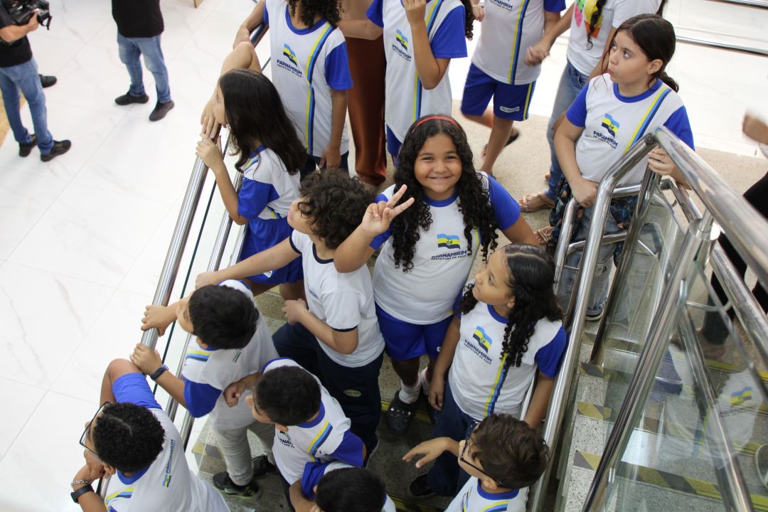 Visita dos alunos da Escola Municipal Ivanira Paisinho à Câmara Municipal de Parnamirim. - Foto 9