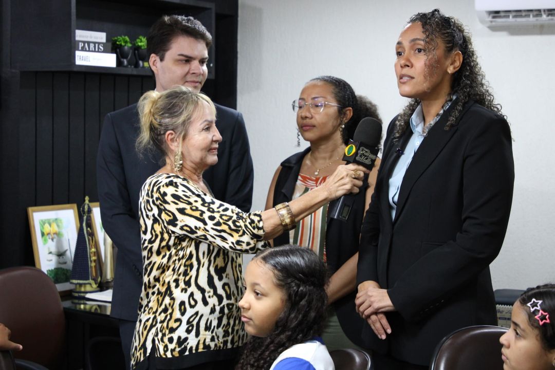 Visita dos alunos da Escola Municipal Ivanira Paisinho à Câmara Municipal de Parnamirim. - Foto 11