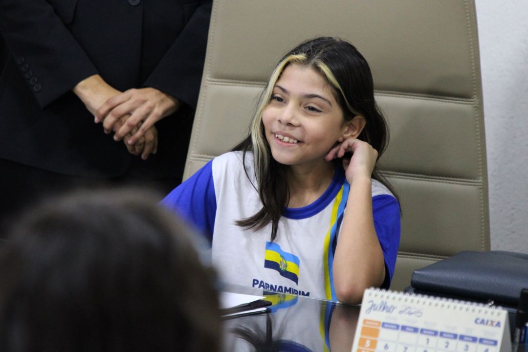 Visita dos alunos da Escola Municipal Ivanira Paisinho à Câmara Municipal de Parnamirim. - Foto 17